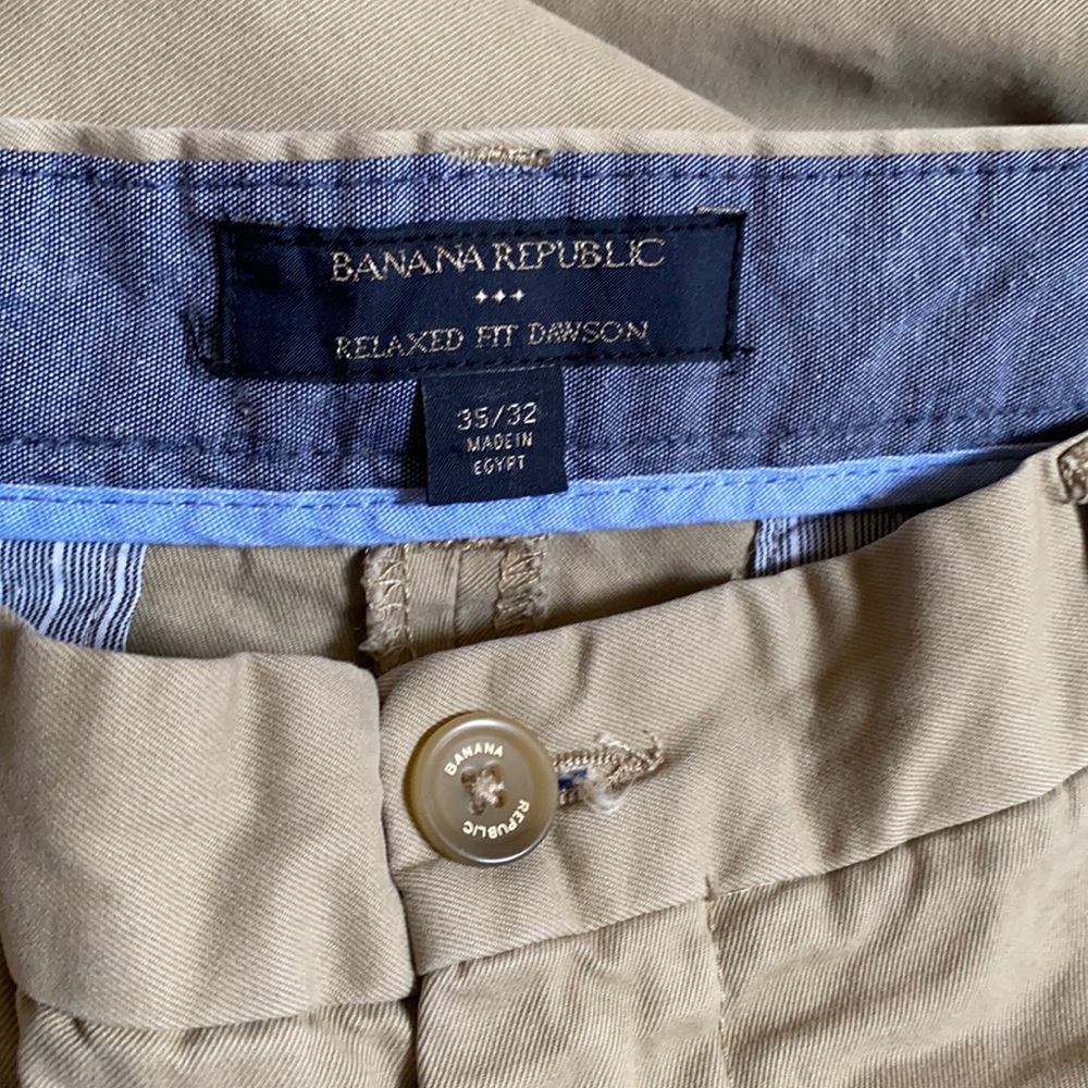 Men’s Banana Republic Khaki pants